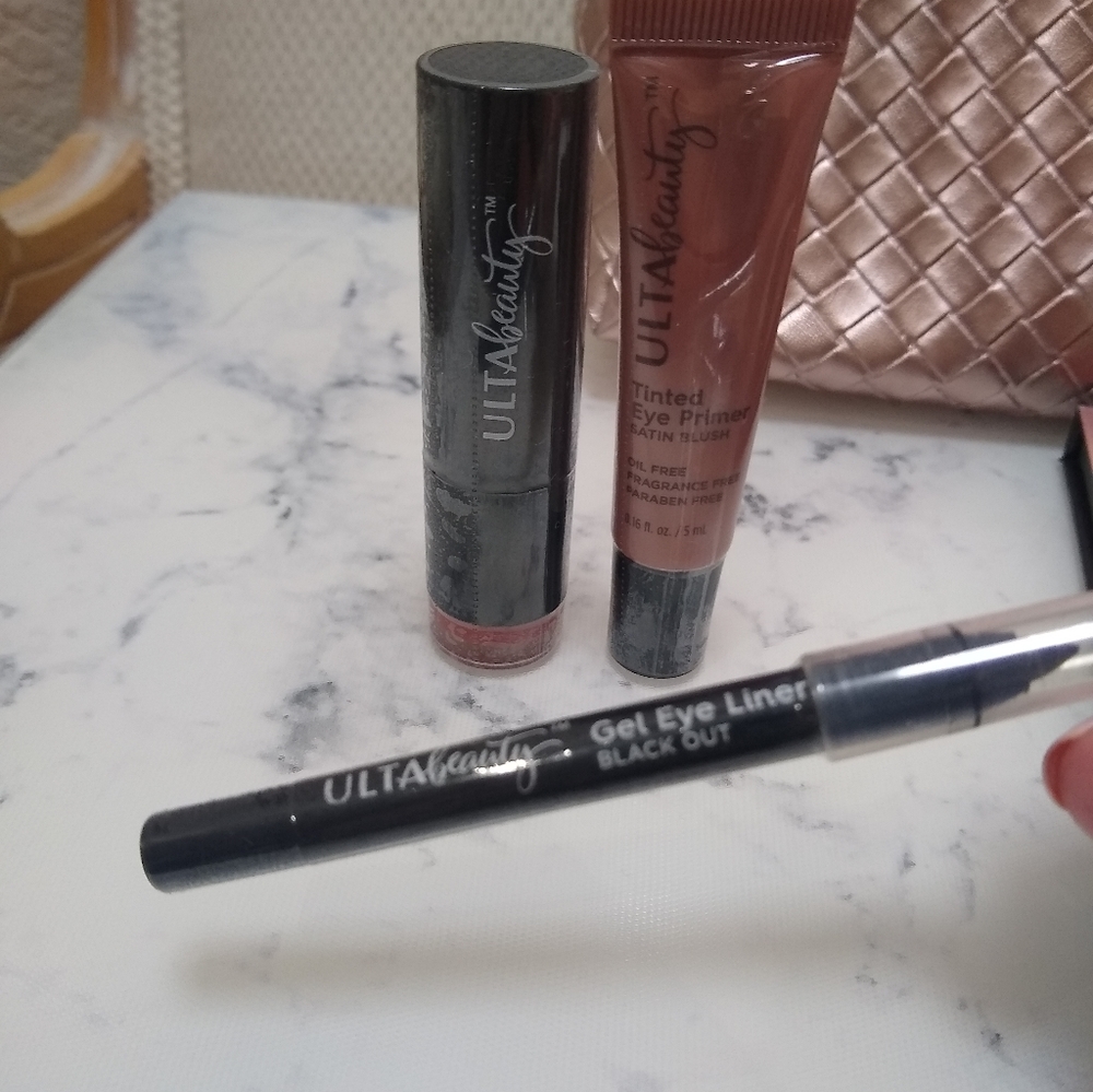 Ulta Makeup Set - Picture 10 of 10